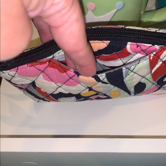 Vera Bradley makeup bag/wallet/pouch - Picture 4 of 6